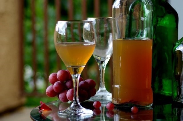 виноградное напиток, приготовленное своими руками