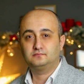 Малхаз Хугашвили - имя, которое отличает этого человека от остальных.