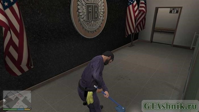 В ГТА 5 произошел ограбление здания бюро. Команда разработала дерзкий план. Затем мы убираем полы в здании.