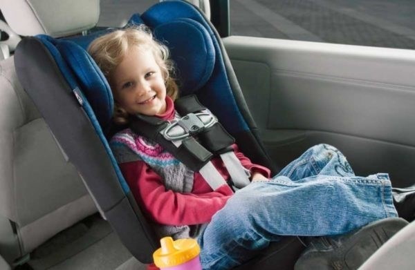Возраст, с которого можно использовать бустер для детей в автомобиле, и новые правила ПДД 2019