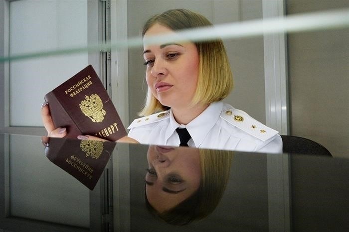 Если униформированный человек обнаружит, что внешний вид паспорта несоответствует представительности, ему будет разрешено оштрафовать гражданина.
