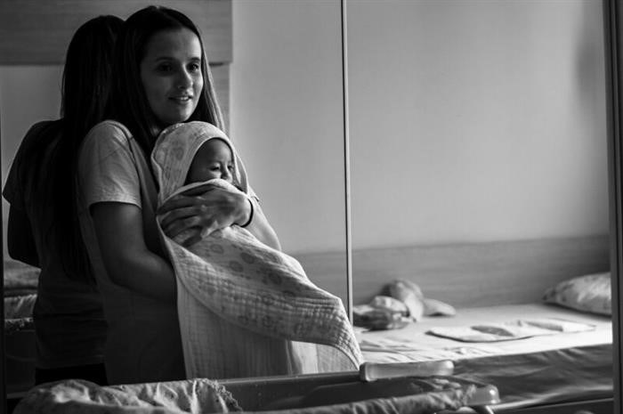 Мамы, испытывающие физическое и эмоциональное истощение после родов, часто не имеют достаточно времени и сил, чтобы полностью оказать заботу своему малышу.