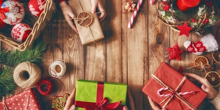 Какие идеи имеются для бюджетного подарка родственникам на Новый год?
