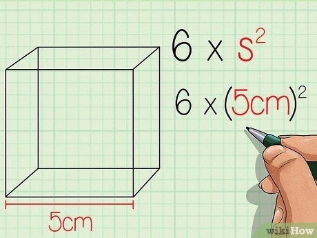 Шаг 3. Вставьте данный результат в уравнение для вычисления площади куба: